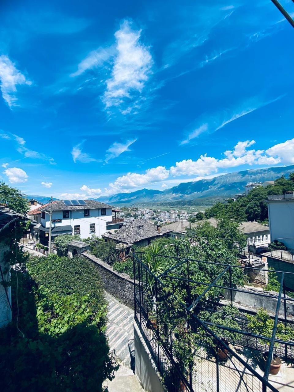 Hida Guest House Gjirokastër Екстериор снимка