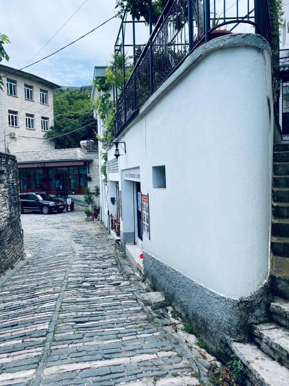 Hida Guest House Gjirokastër Екстериор снимка